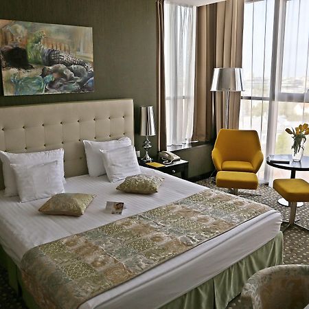 Leonardo Hotel Bucharest City Center Bagian luar foto