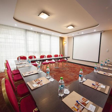 Leonardo Hotel Bucharest City Center Bagian luar foto